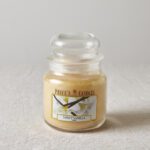 נר Price’s Candles – וניל מתוק